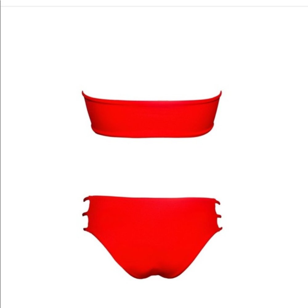 Red Bikini - Picture 2 of 6
